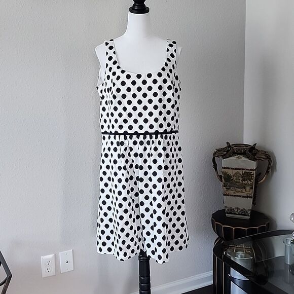 Lauren Ralph Lauren Dress - Picture 1 of 16